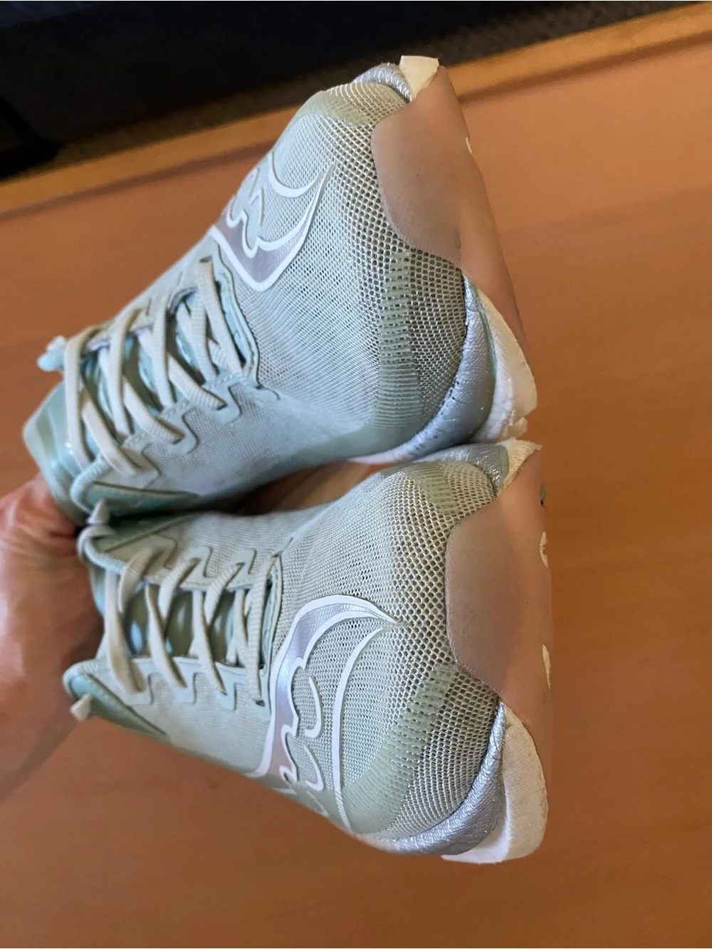 Saucony Endorphin Azura